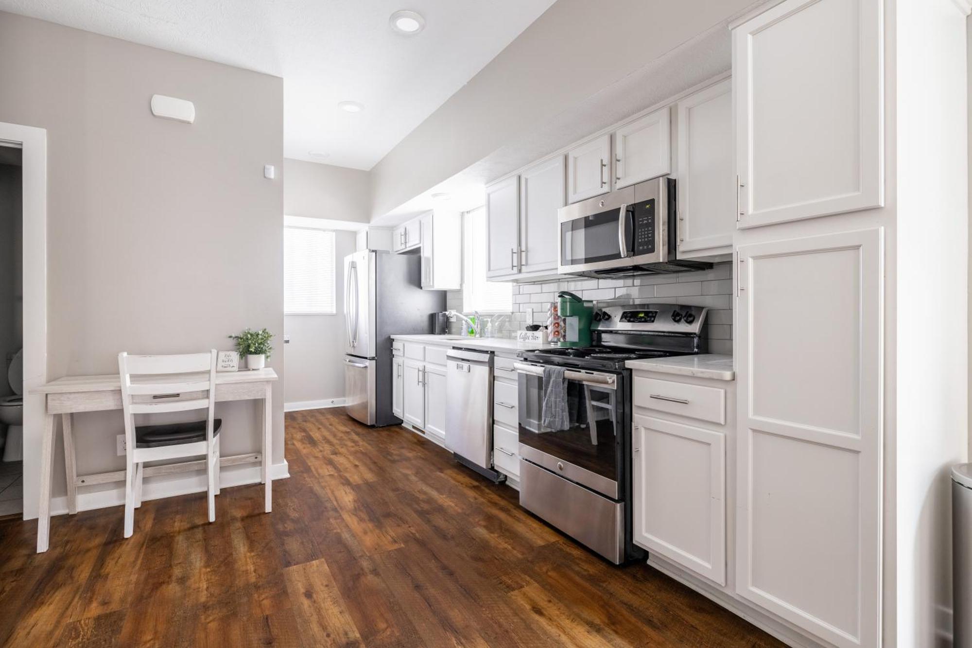 Luxury Downtown Townhome Unit 13 Кливленд Экстерьер фото